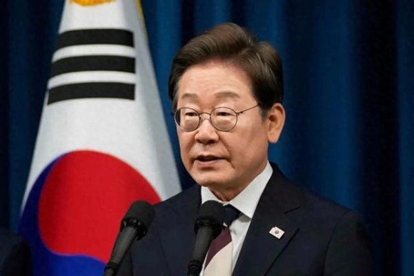 中国股票配资网官网首页 是否去中国看阅兵，李在明还是没鼓足勇气，要优先考虑美国的想法